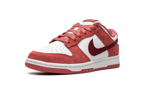 Nike SB Dunk Low Valentines Day (2024)