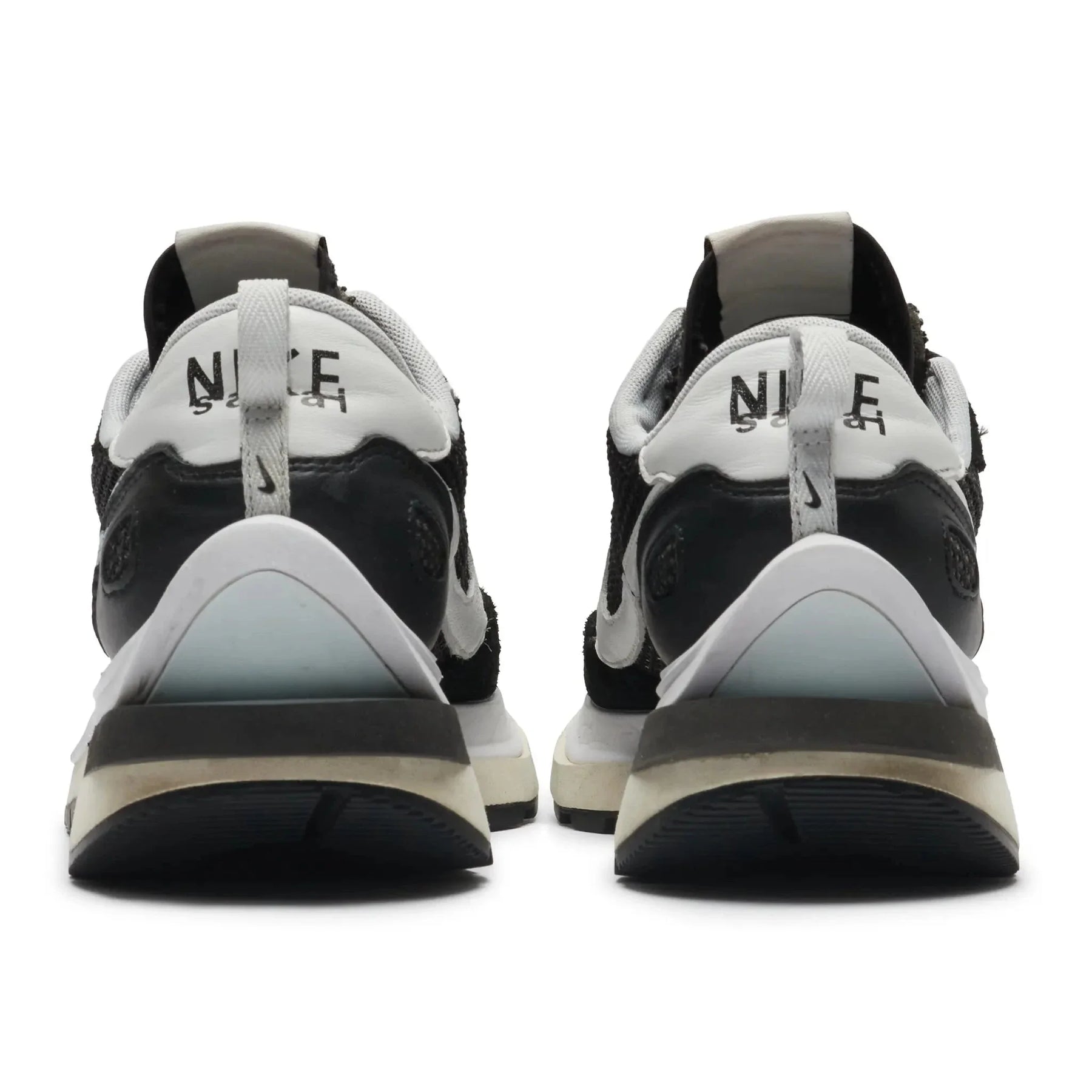 Preloved - Nike x Sacai Vaporwaffle Black White